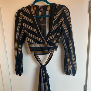 Long sleeve crop top